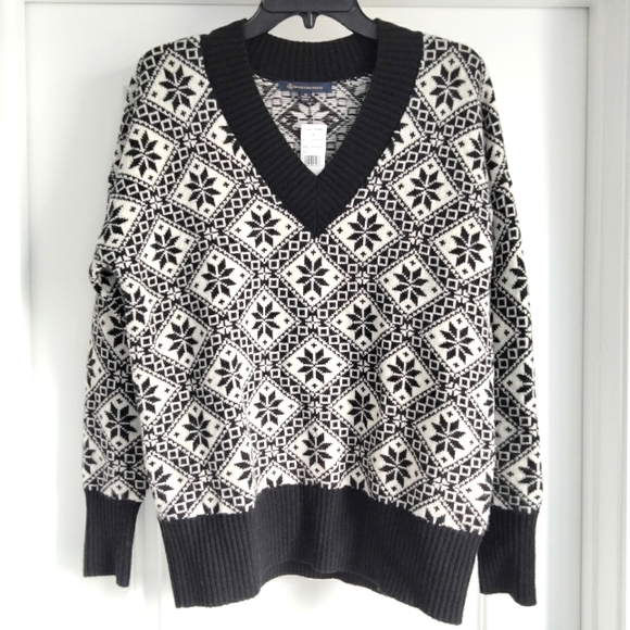 NWT M Brooks Brothers Wool V-Neck Nordic Alpine Black and White Sweater NEW - Picture 10 of 11